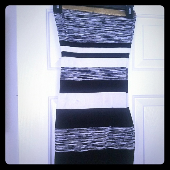 Bebe Strapless Bodycon dress - Picture 2 of 7